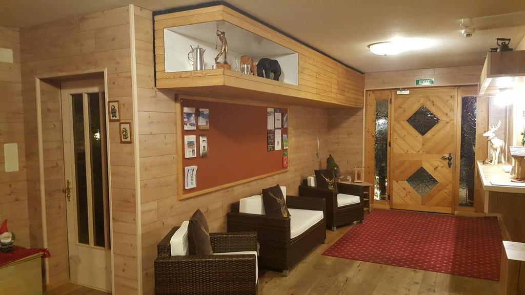 זדרון Hotel Mira מראה חיצוני תמונה